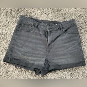 black American Eagle jean shorts